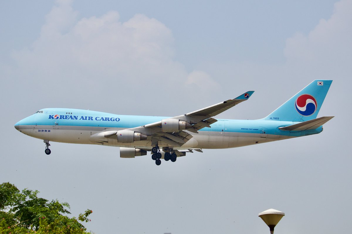 Carlさん 機種 ボーイング747 400erf Boeing 747 400erf 航空会社 大韓航空カーゴ Korean Air Cargo 機体記号 Hl7603 撮影場所 香港国際空港 Hong Kong International Airport ボーイング747 Boeing747 香港国際空港 T Co Ihsodpf6wo Carlさん 機種 ボーイング747 400erf Boeing 747 400erf 航空会社 大韓航空カーゴ Korean Air Cargo 機体記号 Hl7603 撮影場所 香港国際空港 Hong Kong International Airport ボーイング747 Boeing747 香港国際空港 T Co Ihsodpf6wo