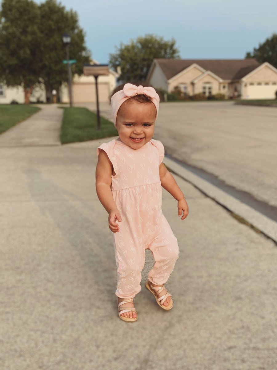 conniedaviss's tweet photo. Hi good morning just dropping in w some cute pics of my child https://t.co/lYg0VAcxAf