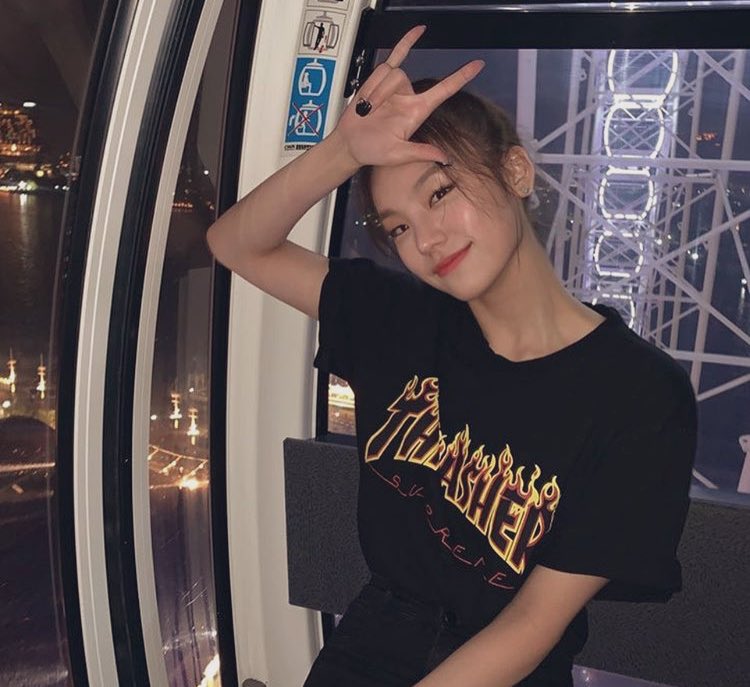 Haiii aku Rainaa !!
newbie nii di rp twt
ayoo temenan yuu 🙌🏻🙌🏻

Mutualan ? Rt/ Like
Fambest ? Dm 

#roleplayer #roleplayerindo #rpworld #rpkpop #roleplayaccount 
#mutualan #kpoprp