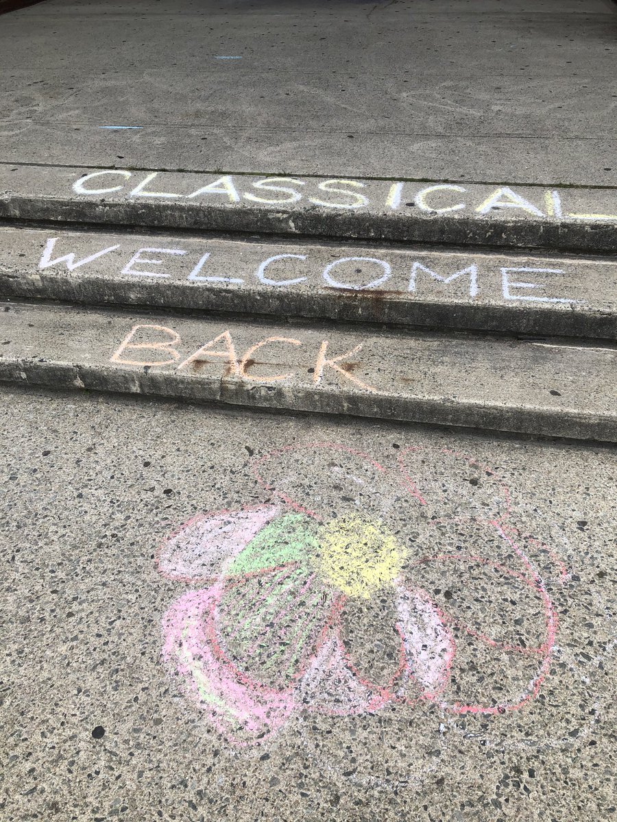 principalbarr's tweet image. Welcome back Purple!!! Welcome back to those on Zoom and our grade 9 in person... screening, always safe ..Go Purple!!!! @pvdschools @ClassicalHSPVD