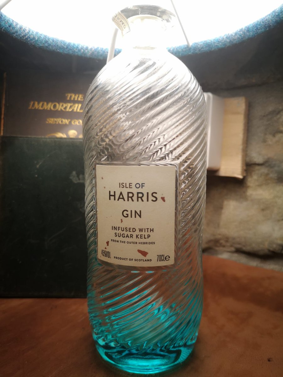 LickistoC's tweet photo. We love that we can accessorize around the campsite with home comforts promoting other Harris products. We also love a bit of upcycling @harrisdistiller https://t.co/3GYPCBdQ8V