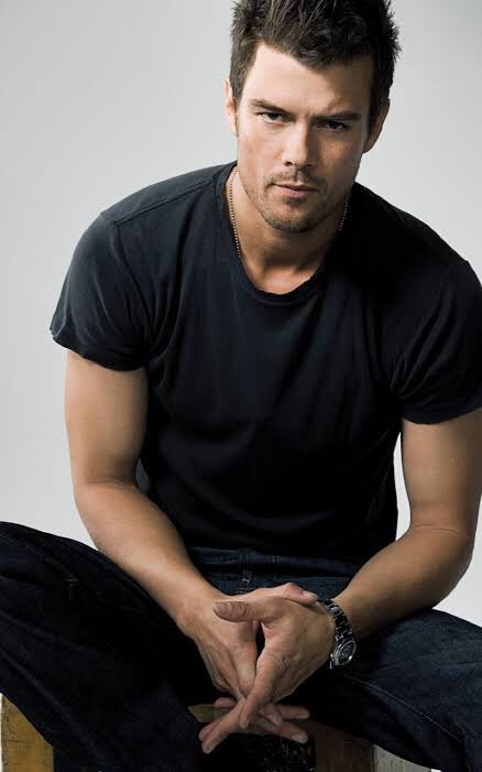 71) Josh Duhamel