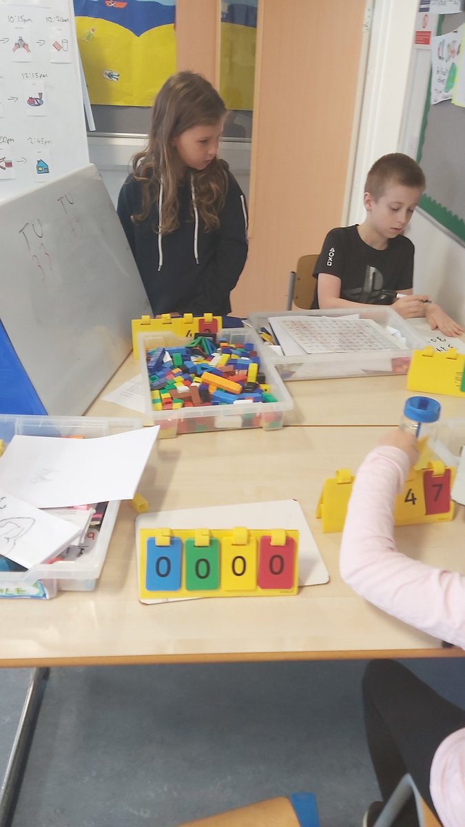 seaton2019p6's tweet photo. Members of P6 played the role of the teacher in helping each other learn about partitioning numbers. @school_seaton #numeracy #owningthelearning https://t.co/mbRFqo9sKo