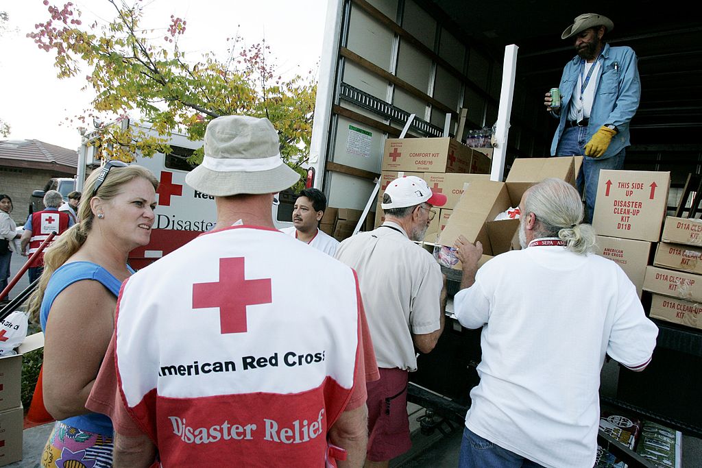 wccoradio's tweet photo. Many volunteers from Minnesota are in Oregon helping victims of the #OregonWildfires2020. Find out how you can help the @RedCross right here.
https://t.co/P7wuLzlJLz
@lynettenyman @mnredcross https://t.co/ywDYTNL0dX