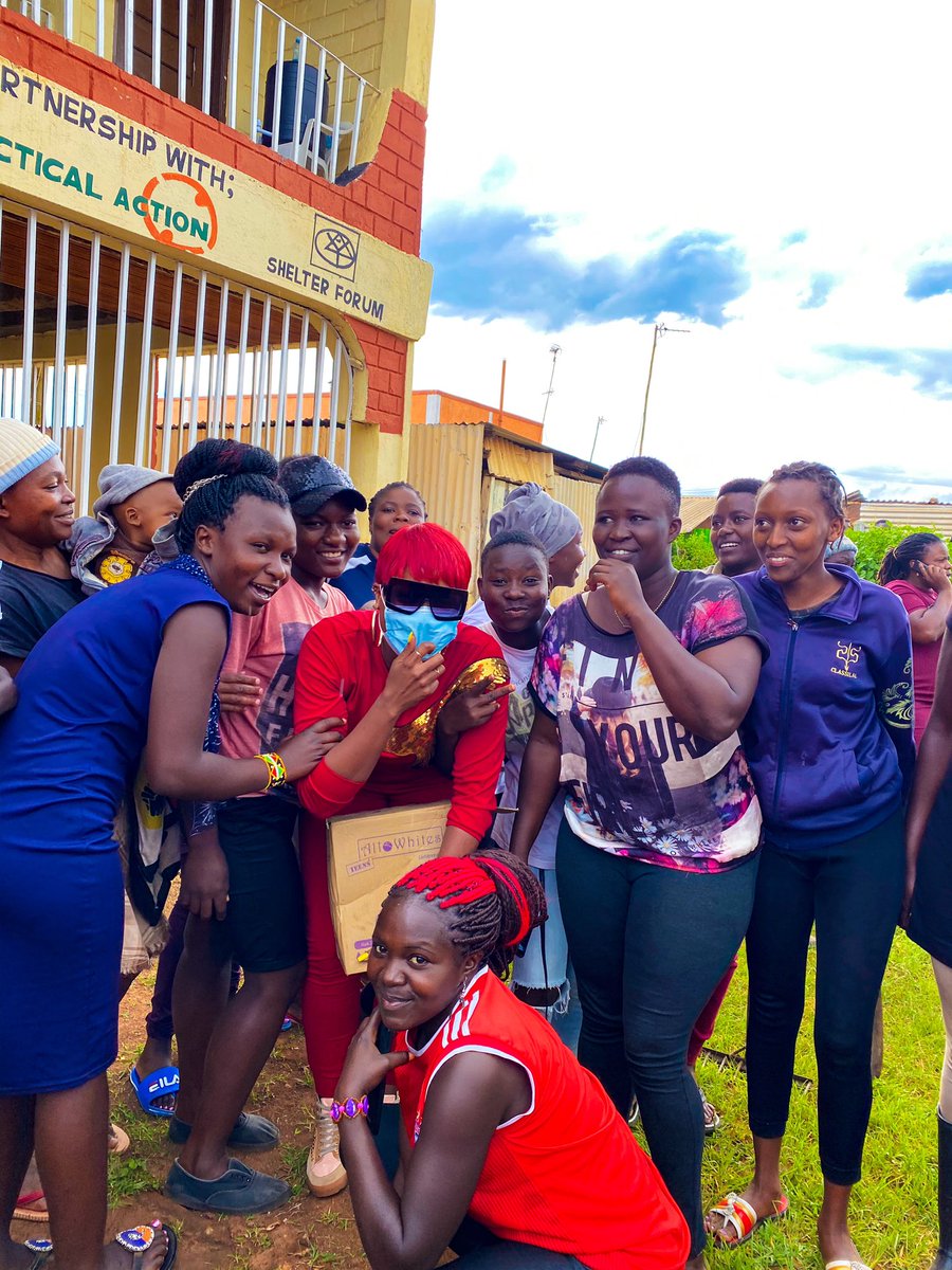 kush_tracey's tweet photo. Vitu kwa ground ni hard maze๐but making this ladies smiles is a blessing ๐we are all facing different struggles hii Kenya,but still God Is In Control ๐
TRANS NZOIA PADS DRIVE -location 2 -day 2-TUWANI WARD
#girlchildempowerment #saveasister #saveagirl SAVE THE FUTURE ๐ https://t.co/JvoB4fGj2e