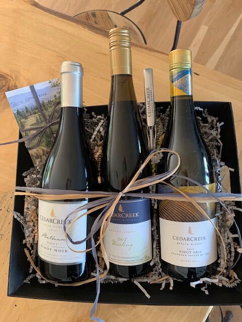 mpibcchapter's tweet photo. Join us today at 5pm for our last Virtual Monday Madness summer series. Learn more about @MissionHillWine and @CedarCreekWine and fun trivia! Great prizes to be won!! Everyone is welcome.
#mpibcmeets #eventprofs #meetingprofs #bcmeets #meetingplanner #winery https://t.co/JVEkBI19JH