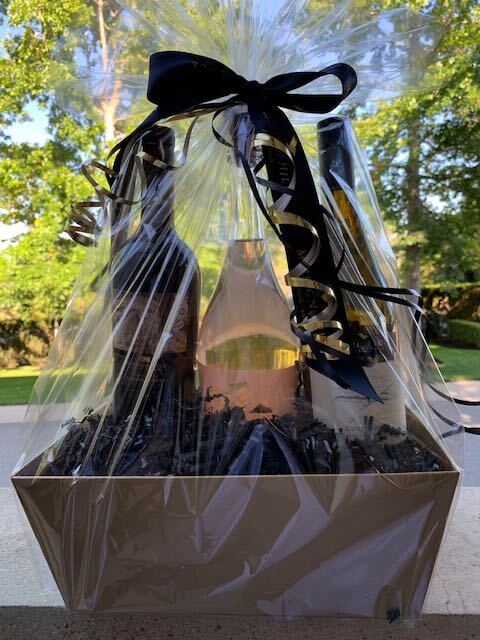 mpibcchapter's tweet photo. Join us today at 5pm for our last Virtual Monday Madness summer series. Learn more about @MissionHillWine and @CedarCreekWine and fun trivia! Great prizes to be won!! Everyone is welcome.
#mpibcmeets #eventprofs #meetingprofs #bcmeets #meetingplanner #winery https://t.co/JVEkBI19JH