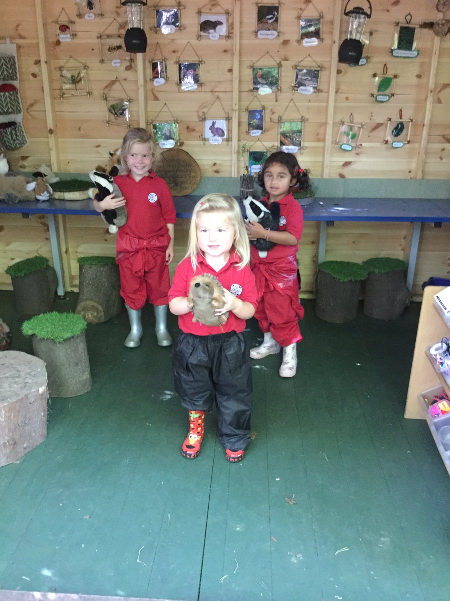 Library_BGS's tweet photo. Nursery have been learning about Badgers and Hedgehogs at Forest School ,we played a Badger and hedgehog game. We also had some lovely treats from the mud kitchen. #BGSnursery #BGSforestschool #BGSnature #BGSindependence https://t.co/30Kikmbt6o