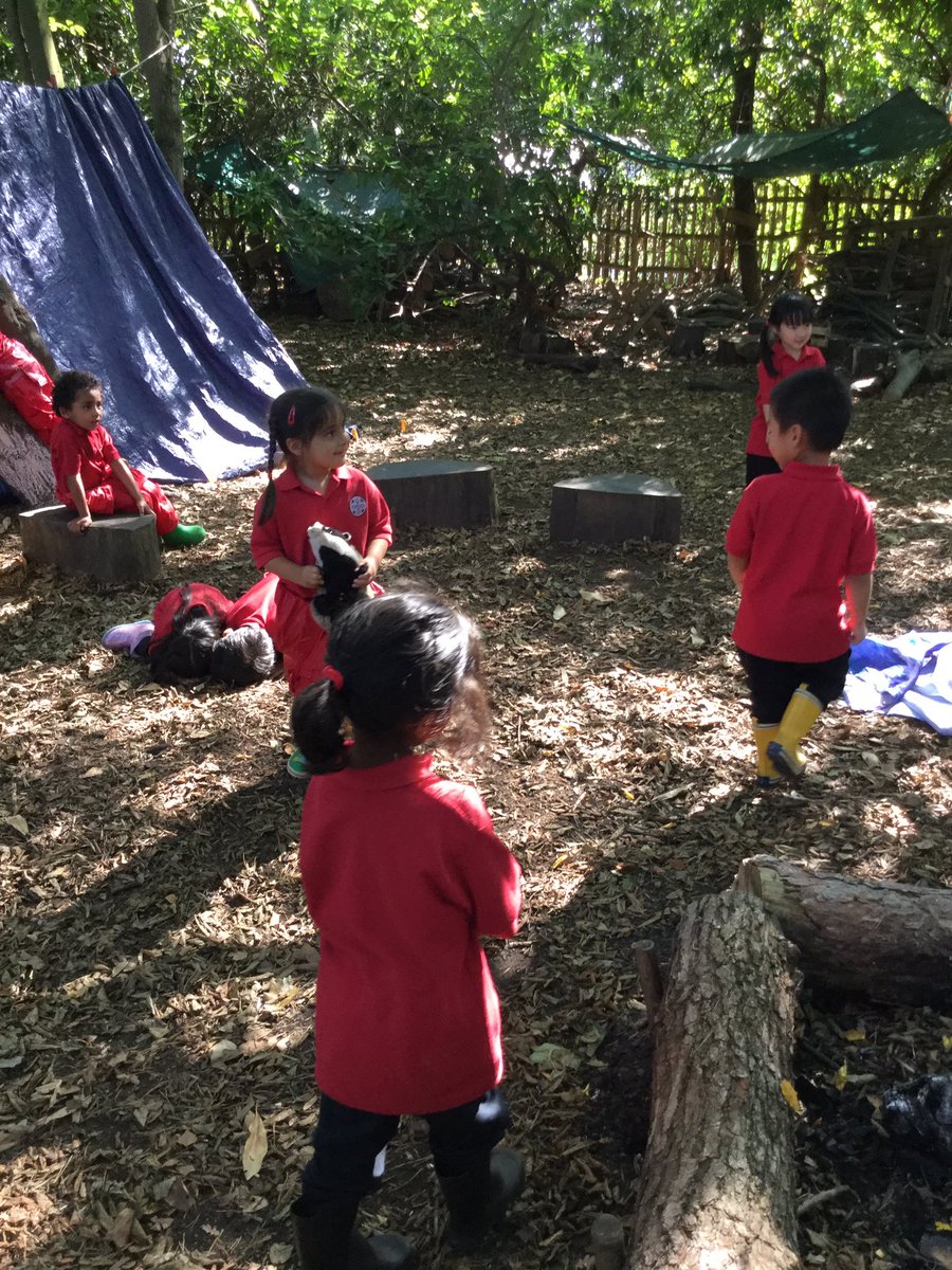 Library_BGS's tweet photo. Nursery have been learning about Badgers and Hedgehogs at Forest School ,we played a Badger and hedgehog game. We also had some lovely treats from the mud kitchen. #BGSnursery #BGSforestschool #BGSnature #BGSindependence https://t.co/30Kikmbt6o