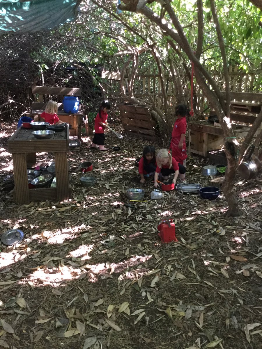 Library_BGS's tweet photo. Nursery have been learning about Badgers and Hedgehogs at Forest School ,we played a Badger and hedgehog game. We also had some lovely treats from the mud kitchen. #BGSnursery #BGSforestschool #BGSnature #BGSindependence https://t.co/30Kikmbt6o