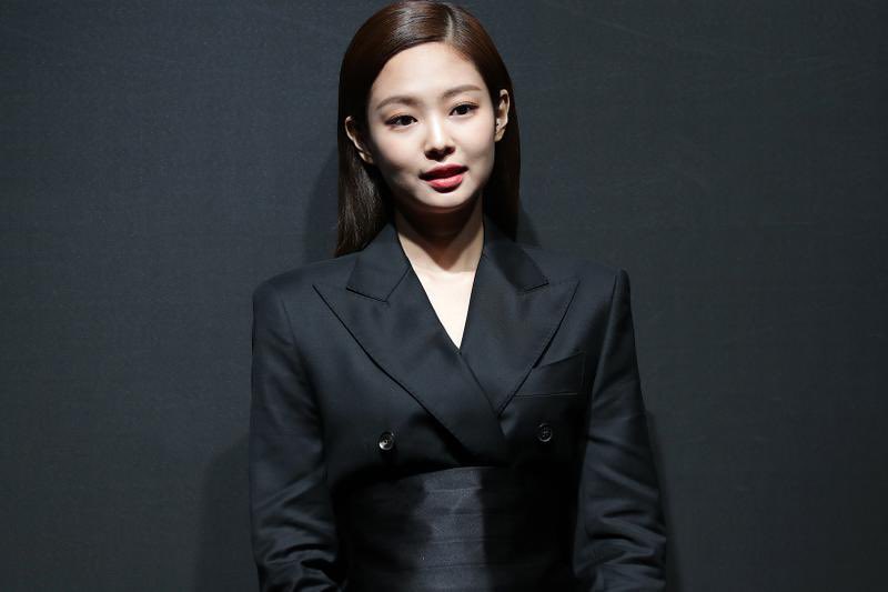 official_jensoo's tweet photo. That CEO vibes from Jennie Kim and Kim Jisoo 🖤🤍 @BLACKPINK https://t.co/Q7leLs2Wl2
