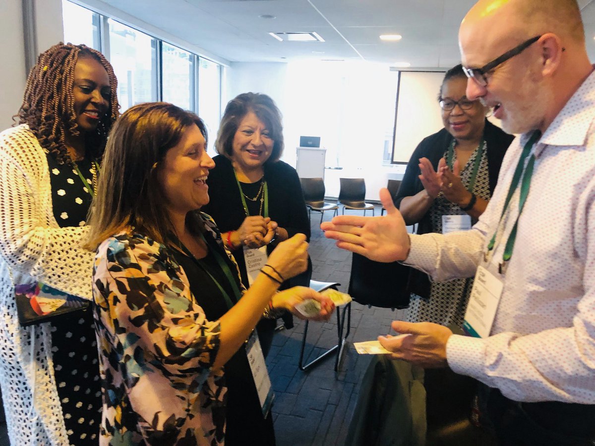 ESGCSRBoard's tweet photo. We're officially one year old! 🎉Over the last year, this community has welcomed 263 CSR leaders from 93(!) major companies across the country. That makes the #CSRBoard one of the largest and fastest-growing CSR leadership groups in America. https://t.co/00sxy2Ucg7 https://t.co/YJMZTnL387