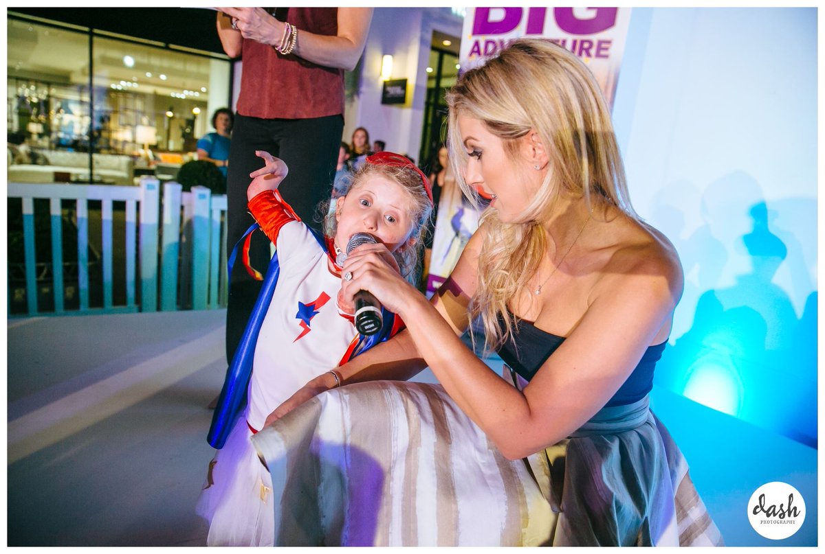 bertsbigadv's tweet photo. #BertsBigAdventure fam, do you remember when sweet #BBA2014 kiddo, Georgia, grabbed the mic from @KrisKling during Noon to Night?! Relive more fave moments over the past 5 years at this year's Virtual Noon to Night: Fall Fashion Benefit at @AvalonInsider πhttps://t.co/ex05yfP3sz https://t.co/kzL5ifS2N4