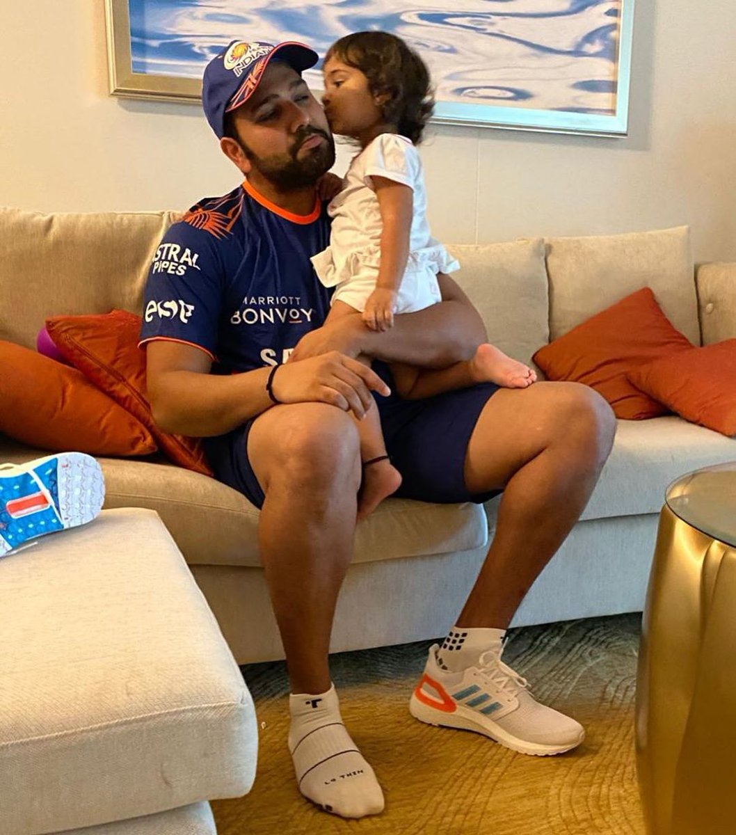 its_Ritika45's tweet photo. 😘✨ 

:- @ImRo45 / @ritssajdeh https://t.co/hyGxJmFfmU