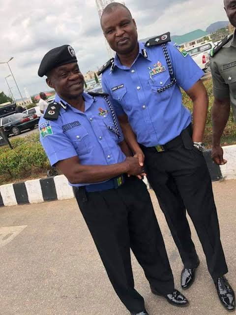 OtitojuO's tweet photo. The IGP @PoliceNG should matter of urgency withdraw his men from Edo.#APCMercenariesInEdo https://t.co/wyIUSQDwP7
