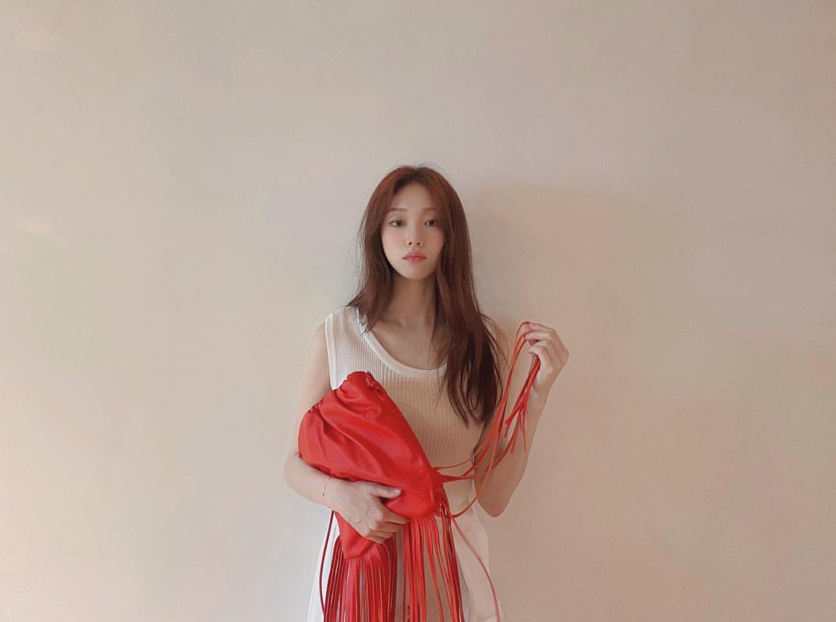 leesungkyunghk's tweet photo. 20200914 IG updated ❤️
·· ··
Please follow our site on Instagram @leesungkyounghk 🎉
@heybiblee
#李聖經 #이성경 #leesungkyung #leesungkyoung #heybiblee #ygmodel https://t.co/UGdaL6rs6s