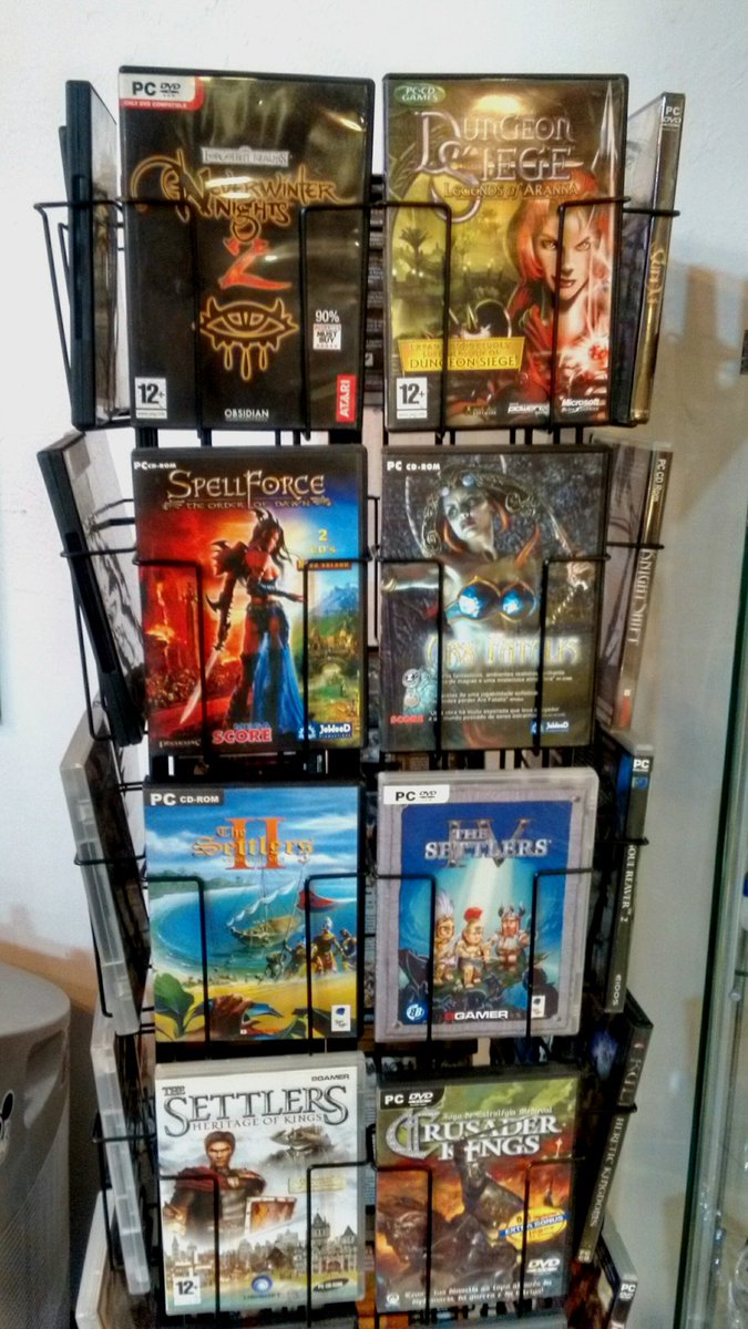 RetroRaider_rr's tweet image. Found a very cool gaming display for the store ,)

#gamingdisplay #gameroom #videogames #retrogaming #pcgsming #retroraider