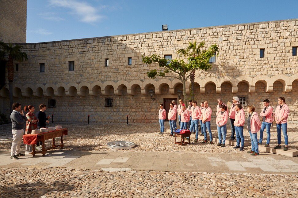El Castillo y el Parador 🏰 serán el escenario del estreno de @masterchef_es Celebrity 5👩🏼‍🍳🍲, que se emite mañana martes, a las 22:10 horas ⏰, en <a href="/La1_tve/">La 1</a> 📺 El #Aove además será protagonista en un inicio de temporada muy de #JaénJaén. 

📱🖥 rtve.es/masterchef #MCCelebrity