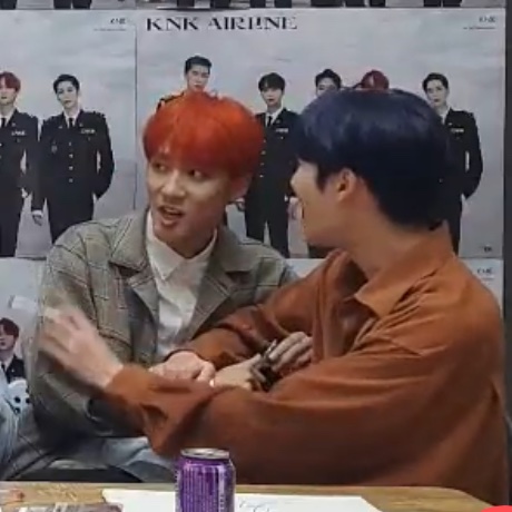 churchofdongwon's tweet photo. it’s just that cat meme https://t.co/aIU1rS6Jvj