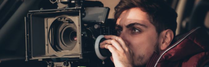 [ Formation certifiante 🧑🏾‍🎓 ] Vous avez envie de monter en compétences ? de booster votre carrière ? de vous reconvertir ? 
Devenez JRI et certifiez-vous : cfpj.com/formation/jour…
➕➕➕ Petit plus : elle est éligible au Compte Personnel de Formation (CPF).