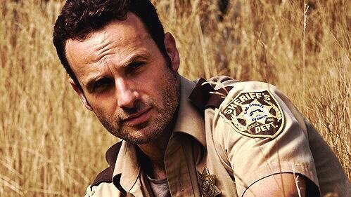 mimiandrama's tweet photo. Andrew Lincoln, o gatão aniversariante do dia passando no seu feed 💙 https://t.co/9bJKg2b6zf