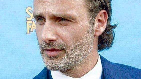 mimiandrama's tweet photo. Andrew Lincoln, o gatão aniversariante do dia passando no seu feed 💙 https://t.co/9bJKg2b6zf
