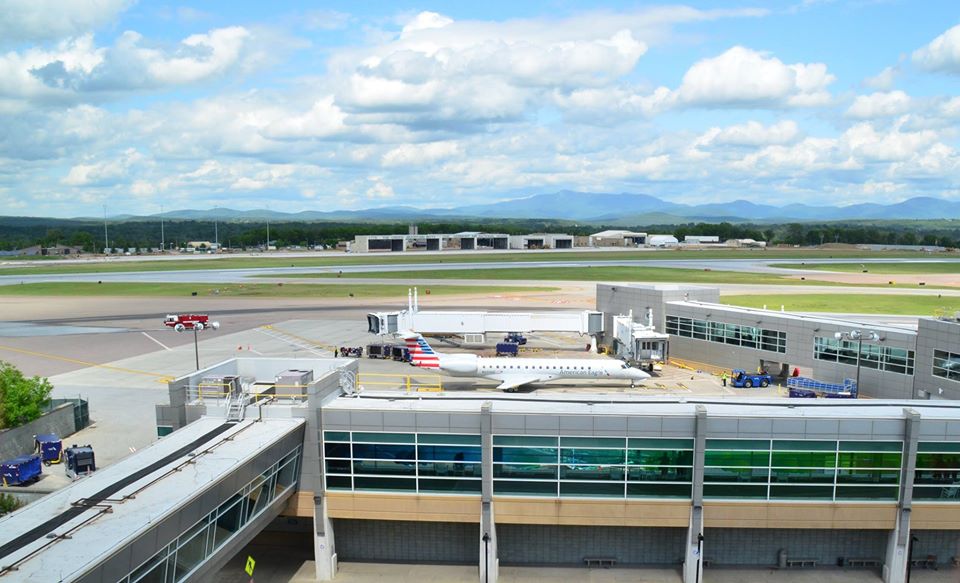 JonesPayneGroup's tweet photo. Congratulations to Burlington International Airport as it moves forward with noise mitigation efforts. https://t.co/yET4WrAAf4 https://t.co/7gPH39l7qN