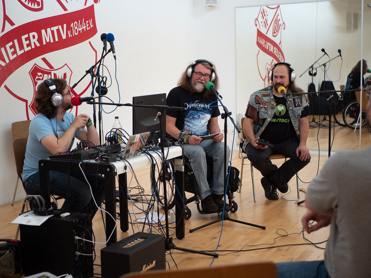 kieliscalling's tweet photo. Genau vor einem Jahr ist der #Podcasttag gewesen *schnief* Grüße an @wasnkrach https://t.co/mSrD0YUl5r