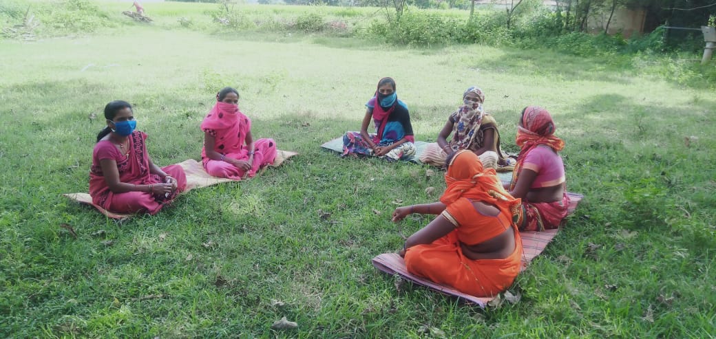 #POSHANMaah2020 
पोषण सबंधी विषयों पर आज <a href="/SurajpurDist/">Surajpur</a>  मे कृषक समूह के बैठक का आयोजन किया गया 
#SahiPoshanCGRoshan 
#Local4Poshan 

 <a href="/MinistryWCD/">Ministry of WCD</a> <a href="/POSHAN_Official/">POSHAN Abhiyaan</a> <a href="/RanbirSharmaIAS/">Ranbir Sharma IAS</a> <a href="/akash_chhikara/">Akash Chhikara</a> <a href="/WCDCgGov/">WCD Department CG</a>