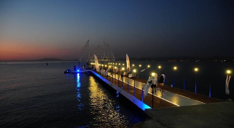 Böyle sahili plajı olan güzide ilimize dağ başı da demezsin yani..  #ÖzürDileShowtv