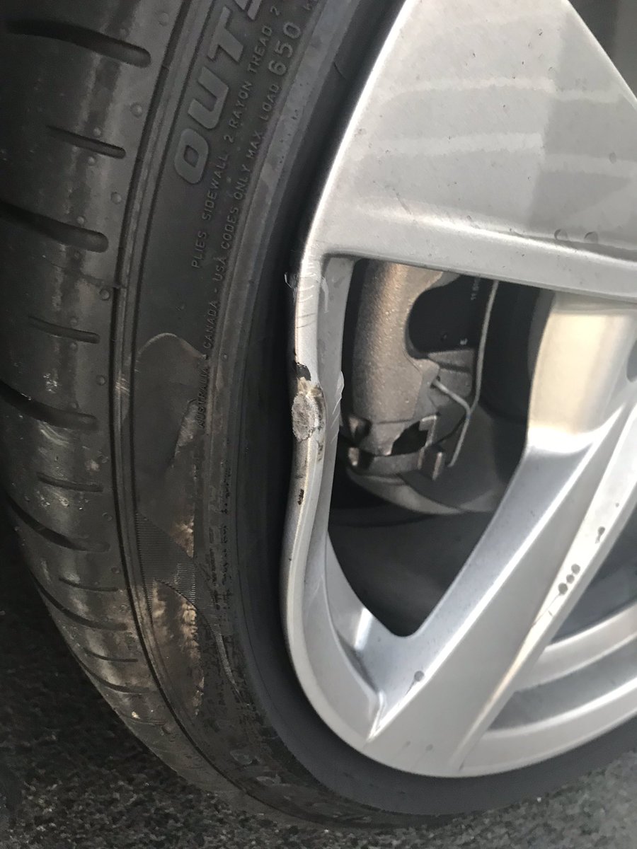 krackenDF's tweet image. Lovely on way into work today 😔
#A19 #lorry #insecureLoad