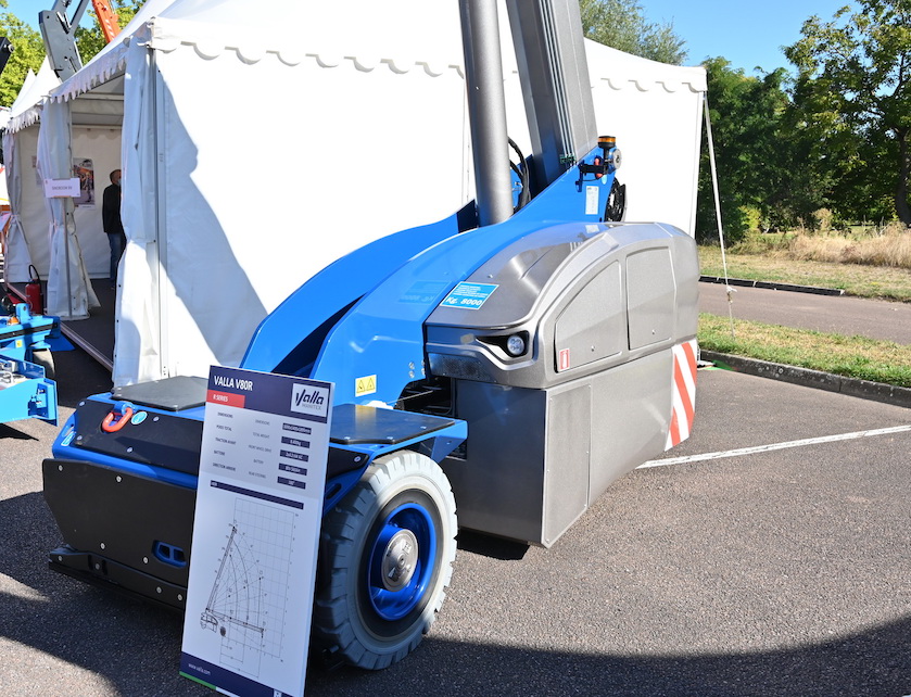 GROUPE_JDL's tweet photo. Valla remporte le plus gros contrat de son histoire avec le groupe Collè Rental - https://t.co/QDNJBOXPQI
@ManitexVallaSrl #ColleRental #valla #V80R #gruesélectriques #gruesindsutrielles #jdlexpo #jdl2020 @2020Jdl https://t.co/hUwgEEIrsm