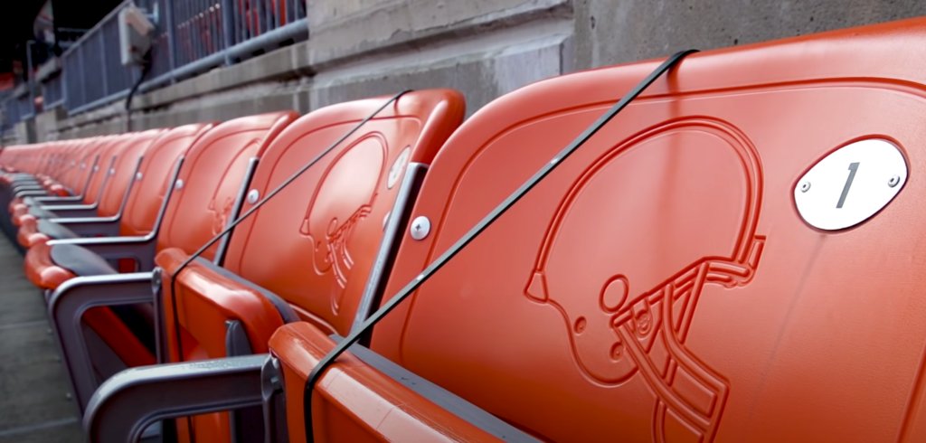 StadiaMagazine's tweet image. Cleveland Browns allowed to host fans, release video showing Covid safety instructions at FirstEnergy Stadium dlvr.it/RgZtZm