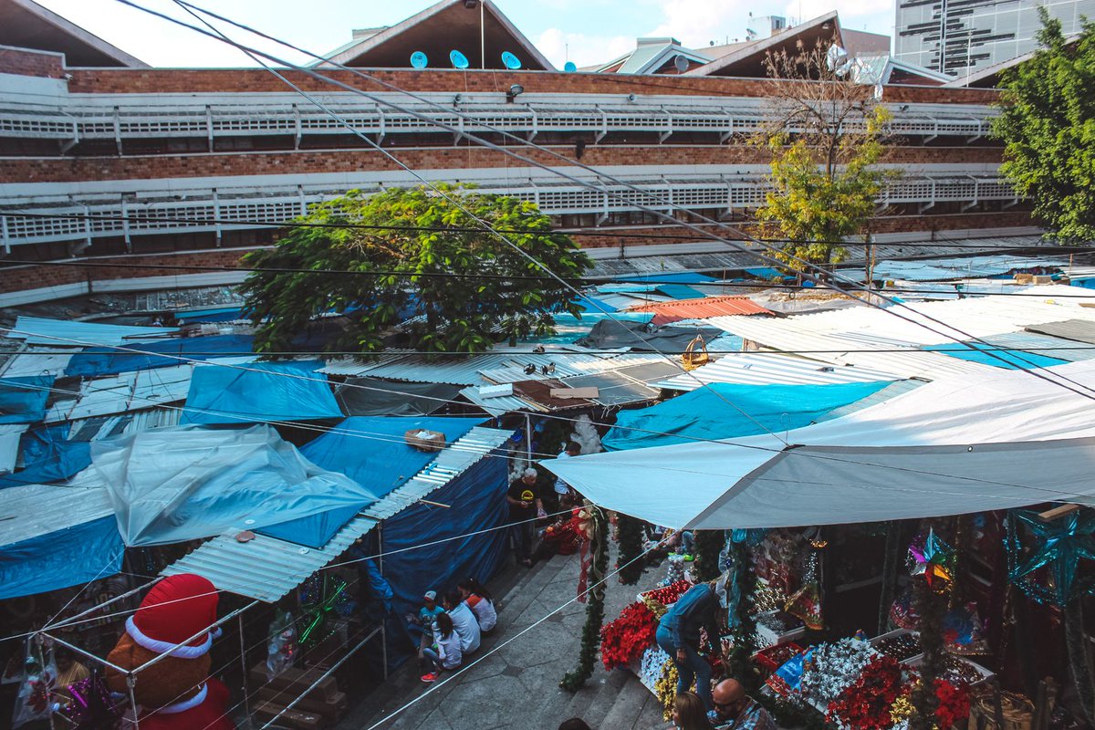 hellomarked's tweet image. One of the most iconic markets in Guadalajara, San Juan de Dios. If you have visited, we have likely taken you here. We love walking through, talking to the vendors, eating the food, and see what new things they have to offer. #Mexicomonday #markets #shoplocal