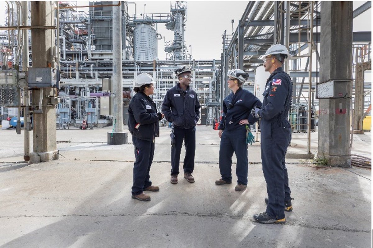 KUEngrCareers's tweet photo. We understand that choosing the right employer is just as important as choosing your career. CPChem wants to provide you with a one of a kind career from a company who cares about your growth, health and interests.
#workatcpchem https://t.co/cXfXE1fFUA https://t.co/dfCAtUNOsH