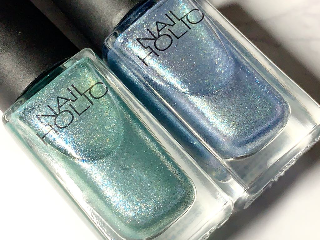 もも Nail Holic Gr740 Bl940 ネイルホリックの秋の限定色が売ってたので この2色を購入 メタリックなんだけど 大粒の青ラメも入ってるので メタリックにしてはかわいい感じになる ネイルホリックのネイルは透け感あるからかメタリックでも重たく