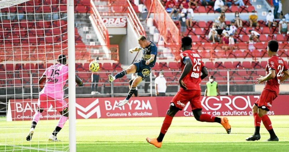 TelegrammeSport's tweet photo. "On a travaillé les reprises de volée la veille du match avec Bruno Grougi ! C’est peut-être aussi ça qui a fait que je l’ai réussie."
Irvin Cardona raconte son but digne d'Olive et Tom face à Dijon. @SB29 #DFCOSB29 https://t.co/xdq0MAspCn https://t.co/NNmC0k1DAM