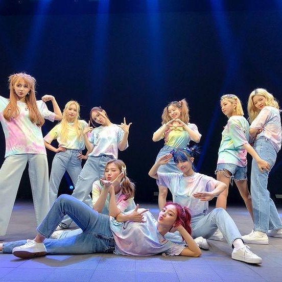 #JYPE3본부의_업무태만을_규탄한다 #RIGHTNOW_feedback_JYPE 
İlgilen şu kızlarla artık JYP