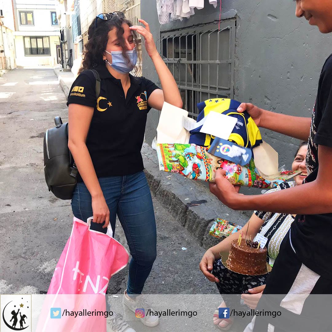 Bir sıcak gülümseme yeter mutluluğu paylaşmaya🌼
#bihayalimizvar