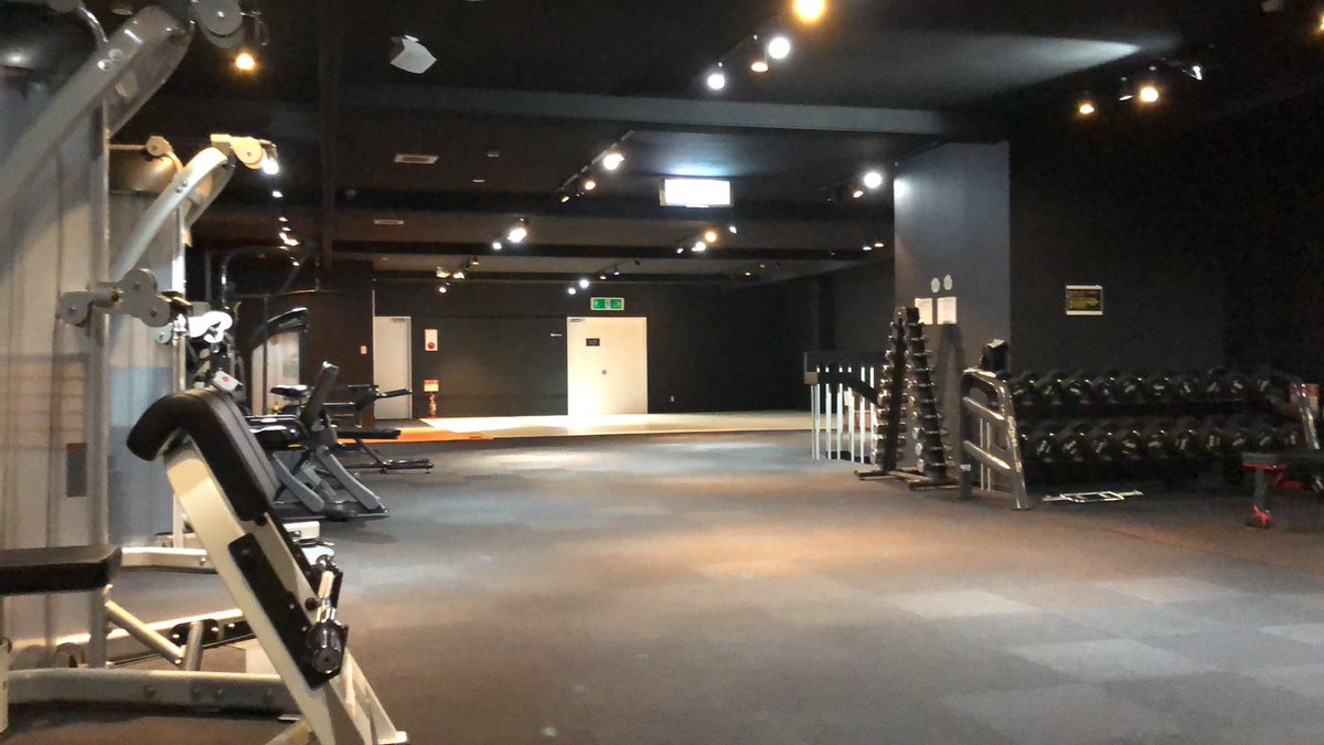 99LEGEND_'s tweet photo. 深夜トレーニング https://t.co/UndFRx314c