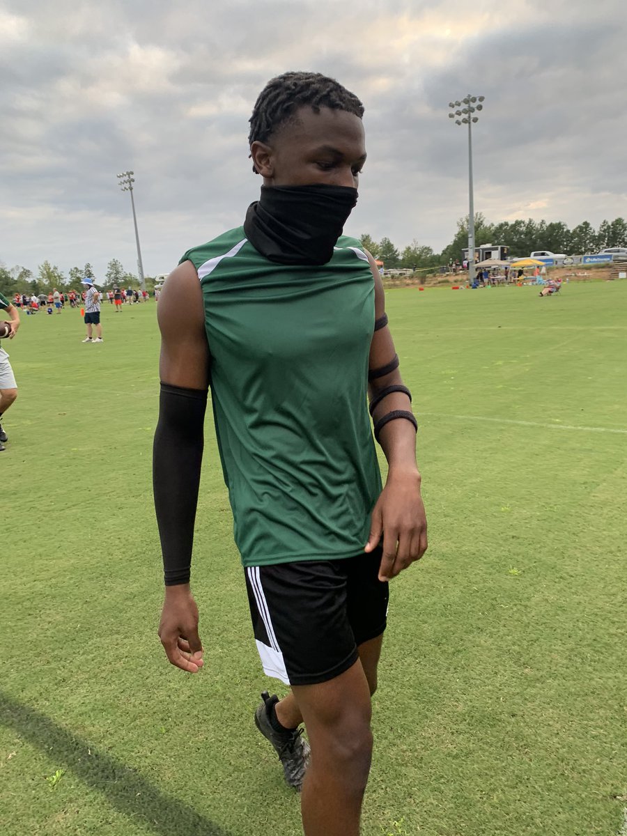 #proudmom moment when your oldest son comes home from college to support his baby brother and stand with pride. And the youngest walks off the field with confidence! #TeamTerry #ThemTerryBoyz #welovethegame #viperfootball <a href="/OTRightNow/">Orlando Terry</a> <a href="/isreal_terry/">Isreal Terry✨</a> <a href="/NoahTerry20/">Noah™️</a>