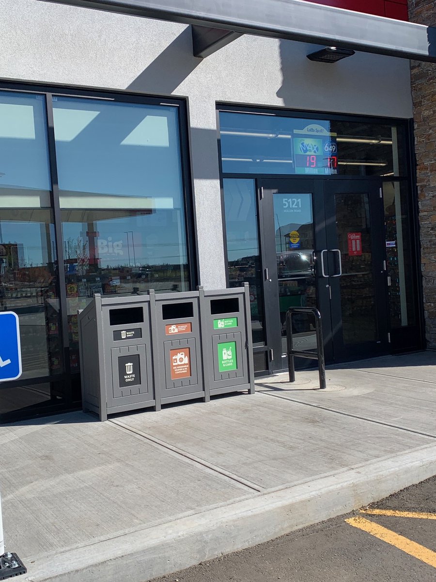 CleanRiverPR's tweet image. Spotted: an Excel Slant Top outside of Co-op in Edmonton, Alberta ⛽

ow.ly/Ttgp50BqcbZ #️GasStation #ExcelSlantTop #RecyclingPrograms