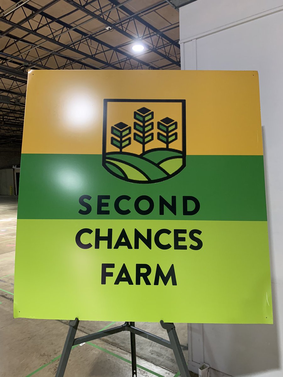 MalloryBlount45's tweet photo. “This isn’t just about getting people out of prison, it’s about giving them the chance to achieve the American dream.” 🇺🇸
AG Barr and @SecretaryCarson touring Second Chances Farm which helps people freed from prison climb the ladder of economic opportunity. #NextStepAct https://t.co/ZH8Y5aEHvw