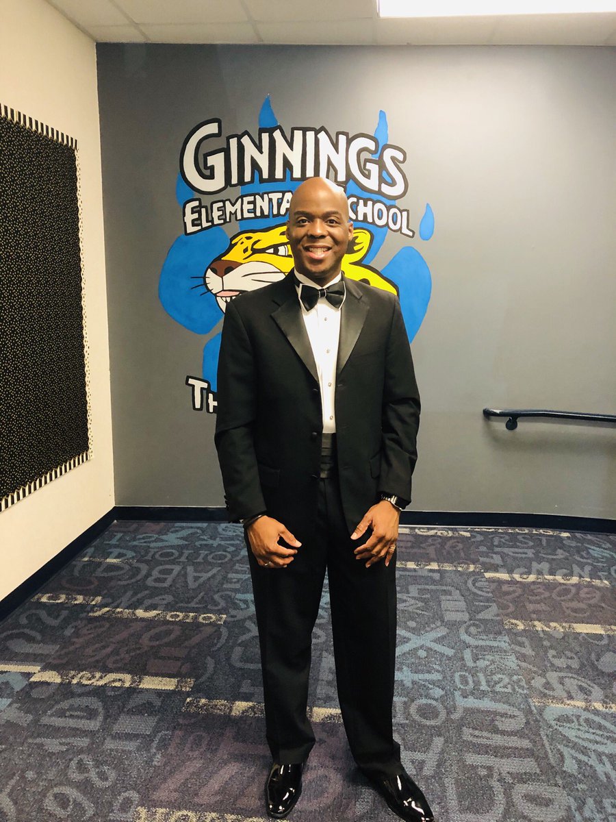 Courtney Thompson tweet media