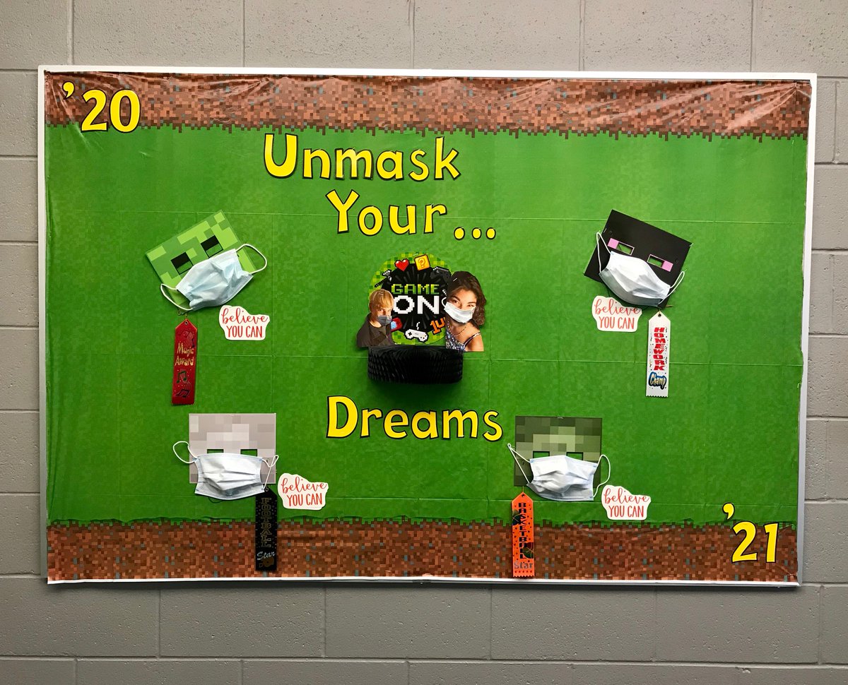 PutnamWVSchools's tweet photo. MASK-UP to “Unmask Your Dreams!” Ms. Jordan is working hard preparing her Winfield Middle School library! #Back2SchoolPCS #PutnamProud https://t.co/SesoBq8b5C