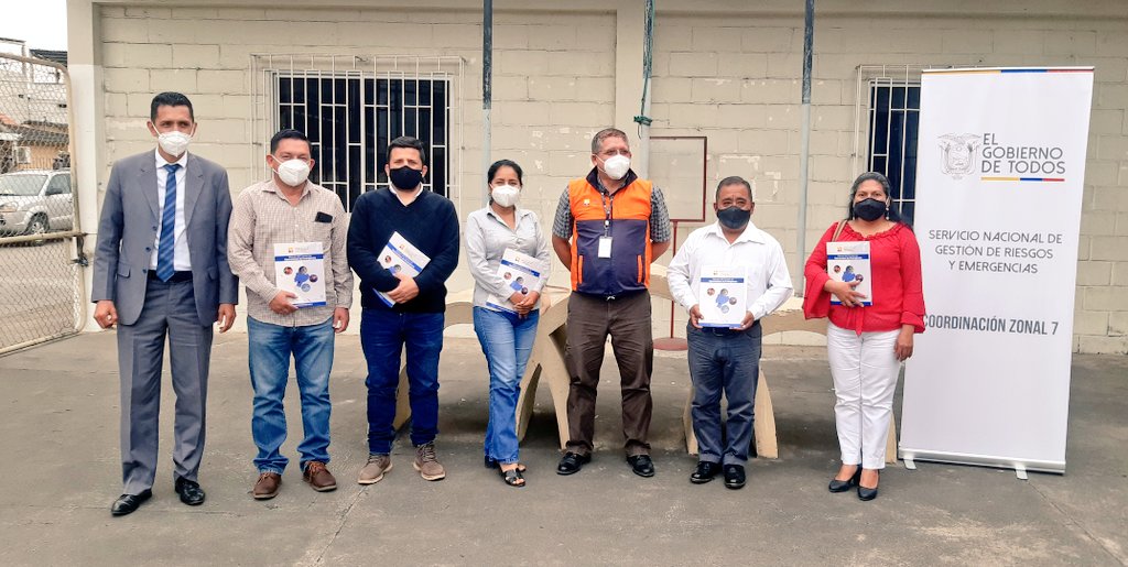 #Hoy | El alcalde, junto a una delegacion del cantón mantuvo una reunión con Medardo Serrano, coordinador zonal 7 de <a href="/Riesgos_Ec/">Riesgos Ecuador</a>

El objetivo: gestionar la  provisión de equipos indispensables para prevenir, mitigar y extinguir incendios forestales.