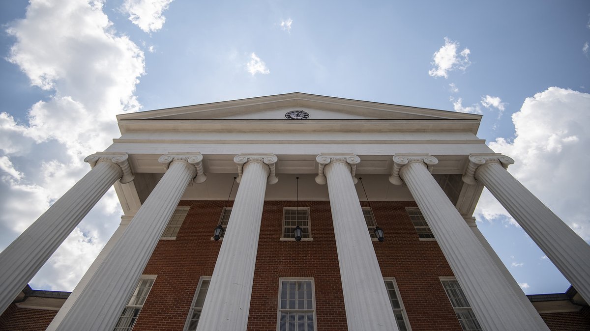 OleMiss's tweet photo. The 2021 U.S. News &amp; World Report Best Colleges rankings have been released. 

✅ Top 100 in the nation AGAIN!
(10 years straight)

✅ Top university in Mississippi AGAIN!

✅ Top 40 Best Value School AGAIN!

#HottyToddy

📰 - https://t.co/UmD431roxR https://t.co/uci6KNTHn0