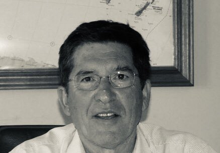 GuillaumeLEPERS's tweet photo. J'apprends avec tristesse la disparition de Daniel Soulage. 
Inépuisable défenseur de la ruralité et du monde agricole, il aura montré pendant plus de 30 ans que l'intelligence du terrain a beaucoup à apporter sur le plan national. 
Toutes mes condoléances à sa famille. https://t.co/31JXBlO6MU
