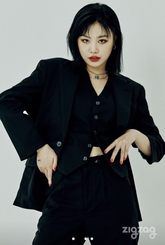 SoojinBrasil's tweet photo. [📸] 14.09.20 Atualização da ZIGZAG com a Soojin! 

©️PortalNVLNDBR 

#GIDLE #수진 #SOOJIN #아이들_오마이갓 https://t.co/ELoxyRLfls