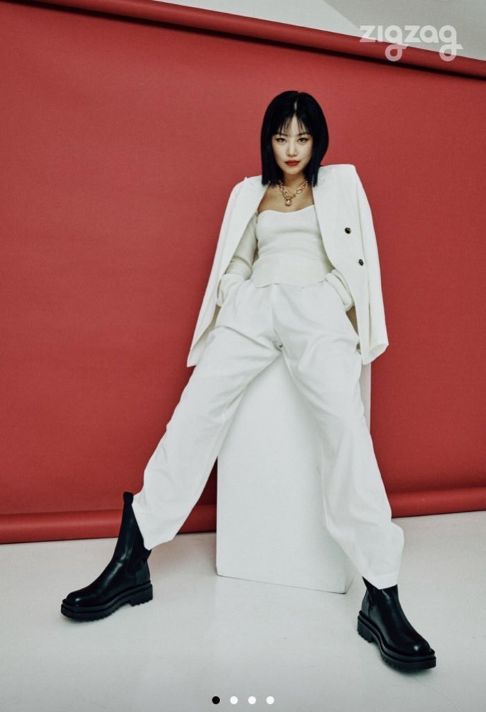 SoojinBrasil's tweet photo. [📸] 14.09.20 Atualização da ZIGZAG com a Soojin! 

©️PortalNVLNDBR 

#GIDLE #수진 #SOOJIN #아이들_오마이갓 https://t.co/oDS8knMyiJ